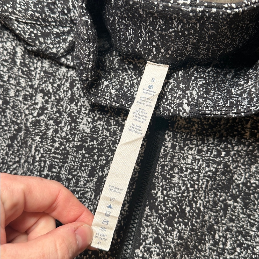 Lululemon Lightly Performance Stretch Jacket - 8 - image 7
